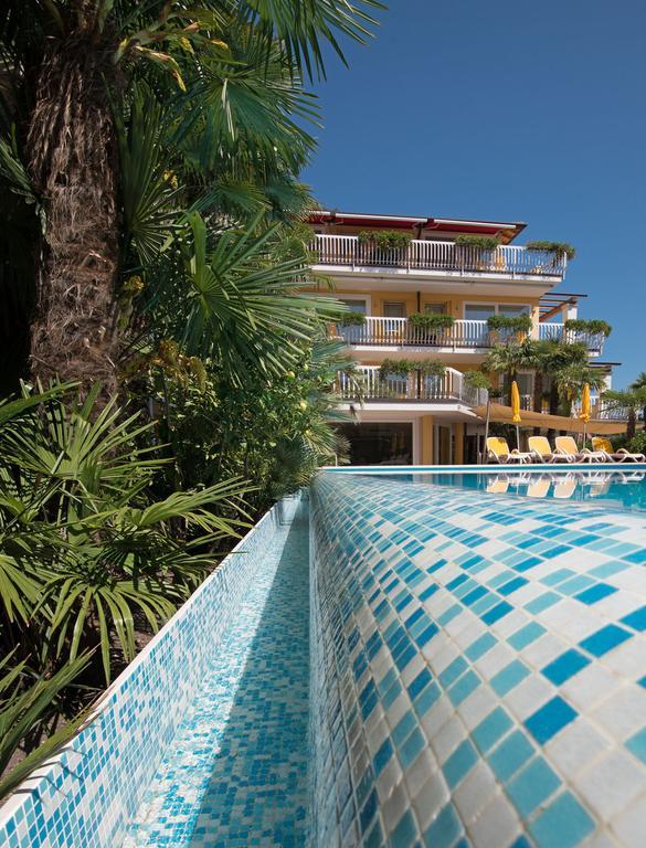 Hotel Capri Bardolino 3S Exterior foto