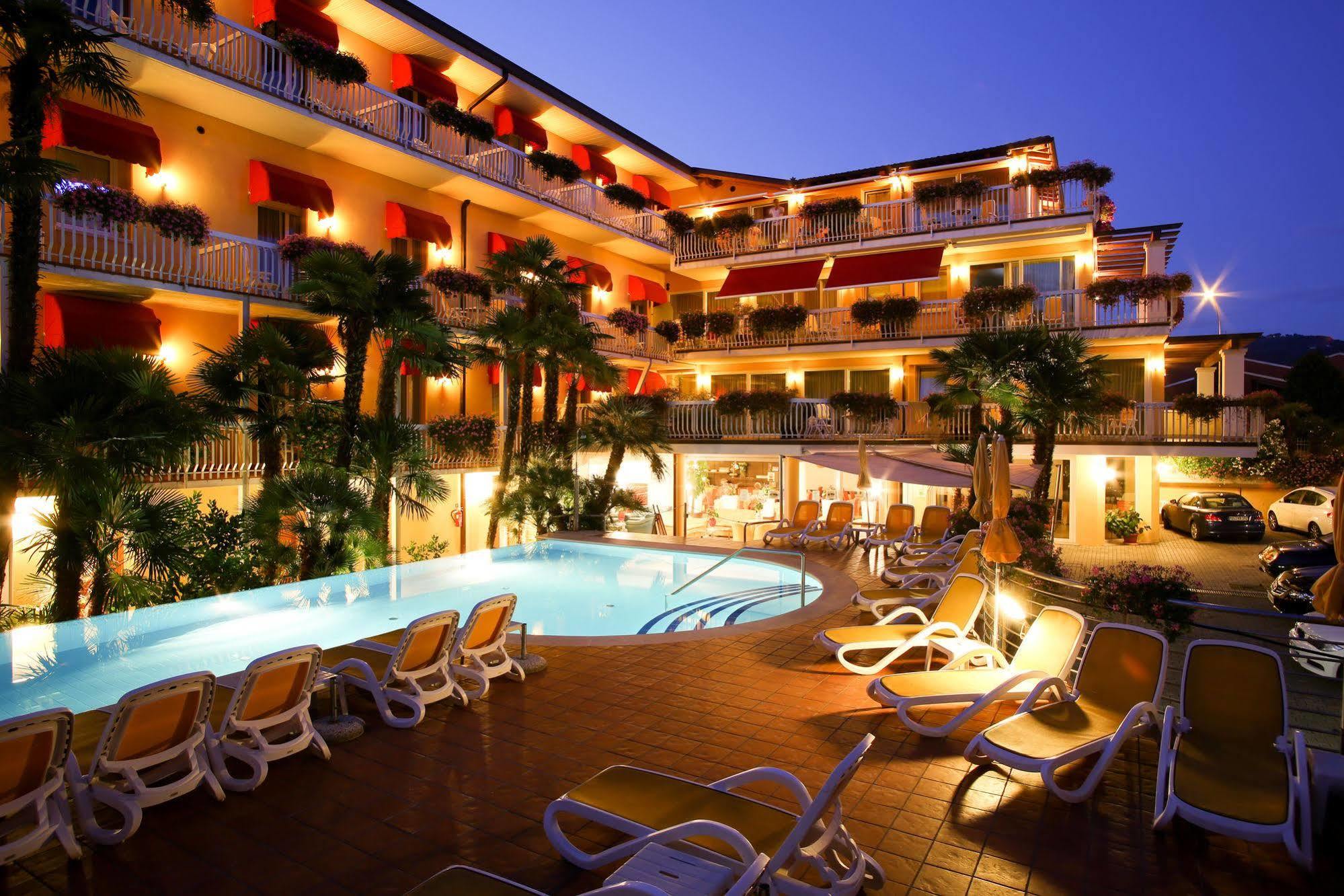 Hotel Capri Bardolino 3S Exterior foto